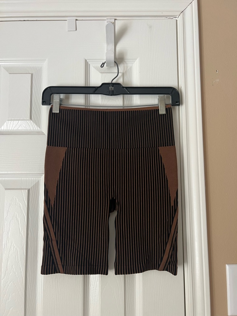 Ryka Women’s Brown & Black Pinstripe 7” Bike Shorts